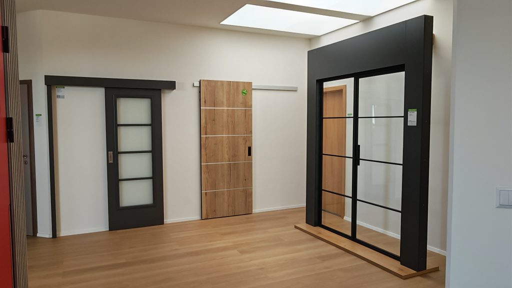 TOPDOORS s.r.o. Holubice